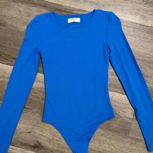 Aritzia Babaton Contour Bodysuit